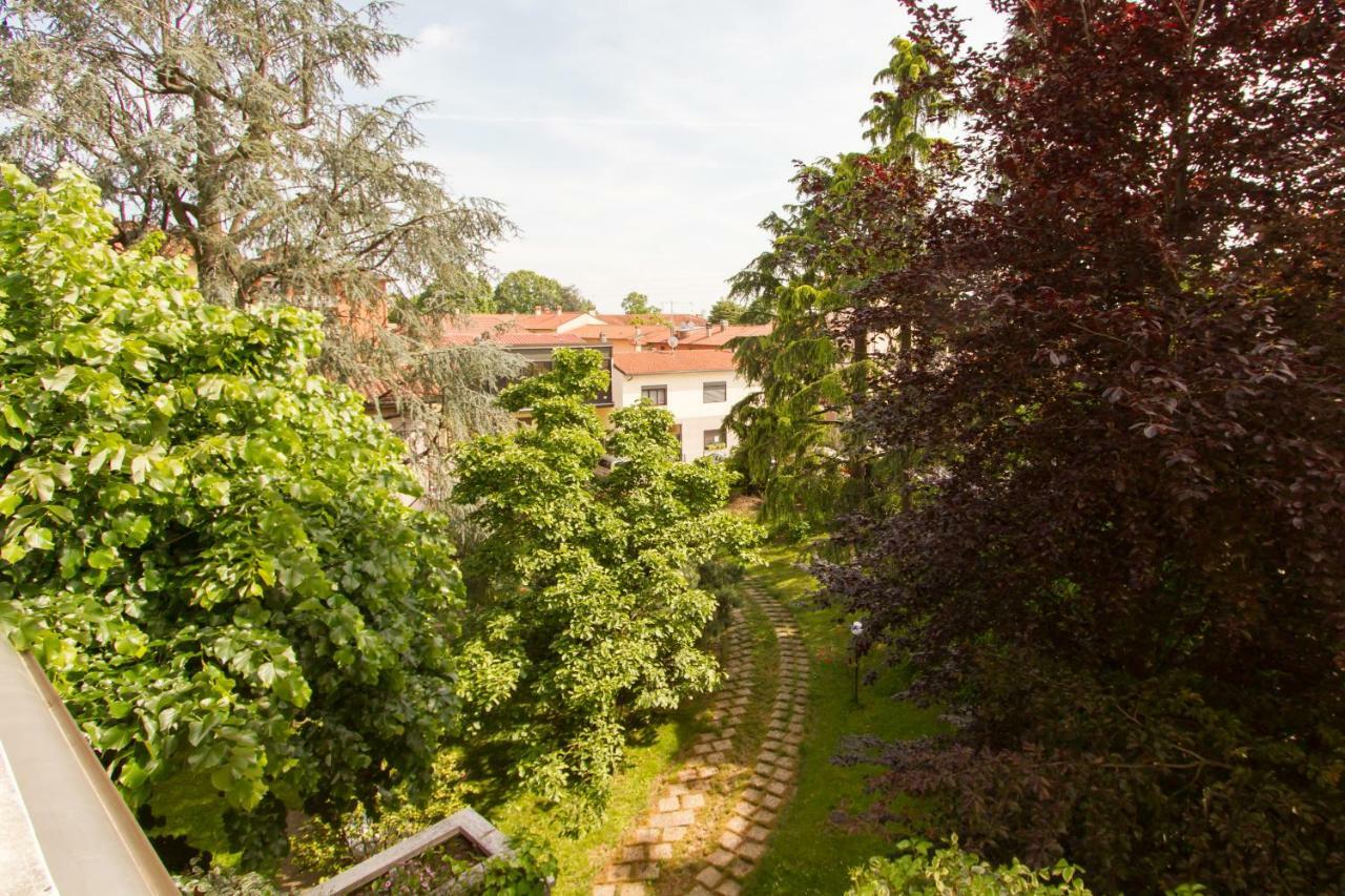 Appartamento Ampio E Indipendente Con Vista Giardino Paderno d'Adda Zewnętrze zdjęcie